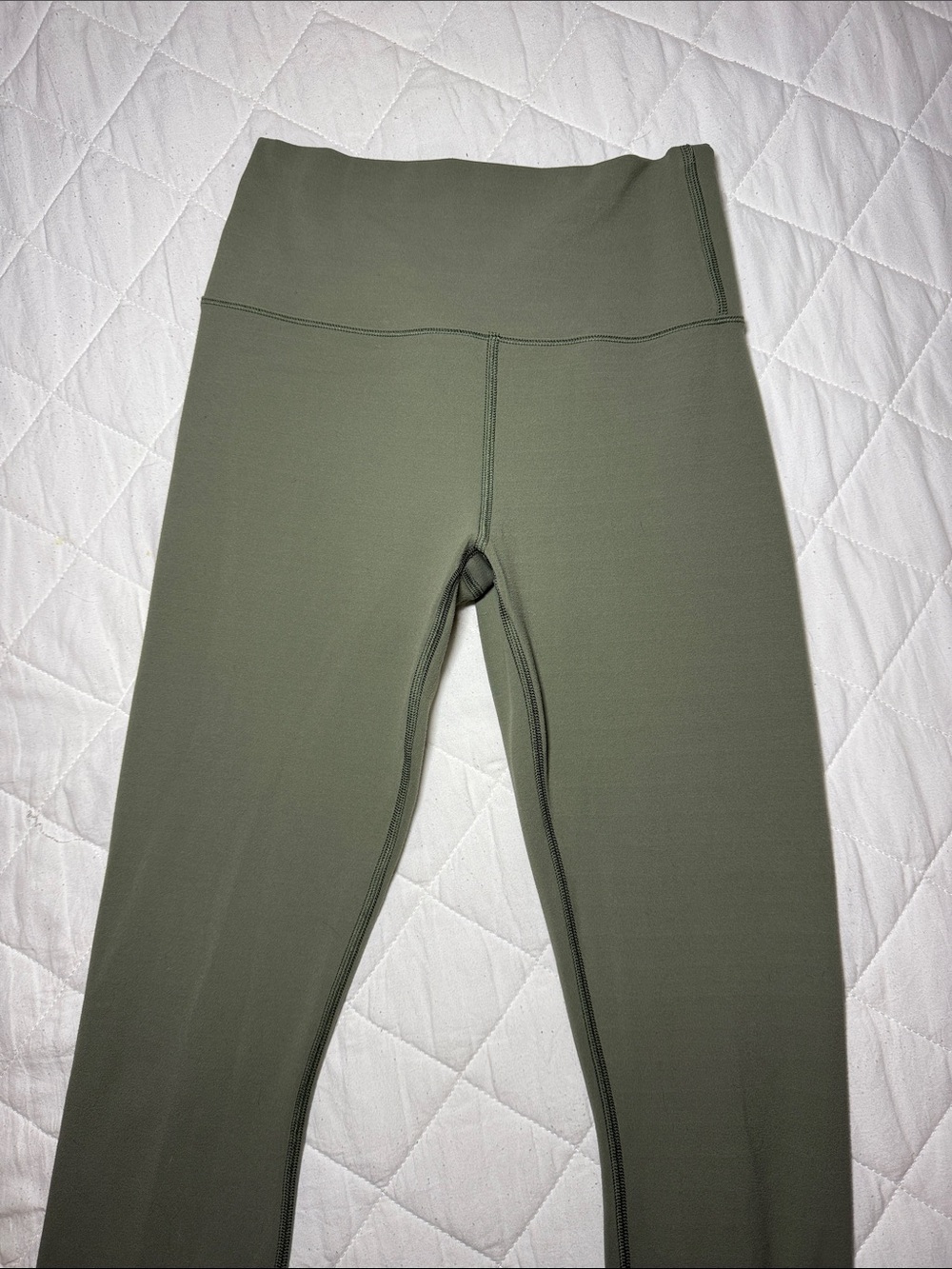 Vuori Olive cropped Leggings